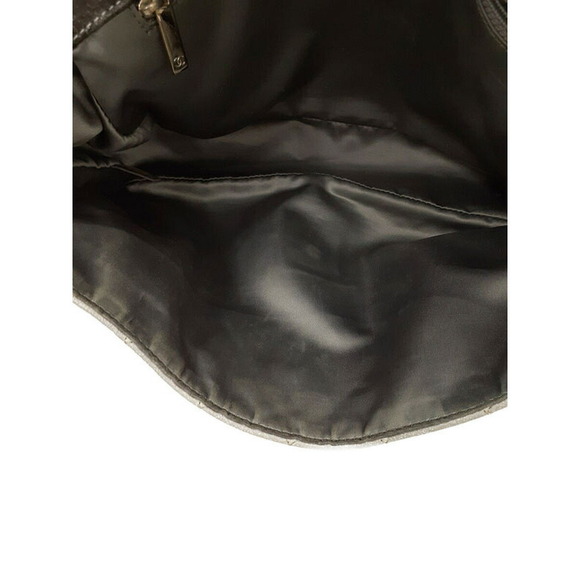 Chanel Matelasse Chain Shoulder Bag - Picture 8 of 9